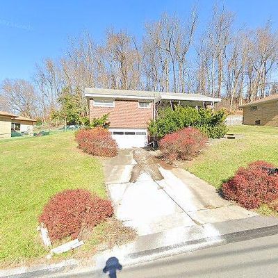 324 Circle Dr, White Oak, PA 15131