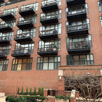 333 W Hubbard St #607, Chicago, IL 60654