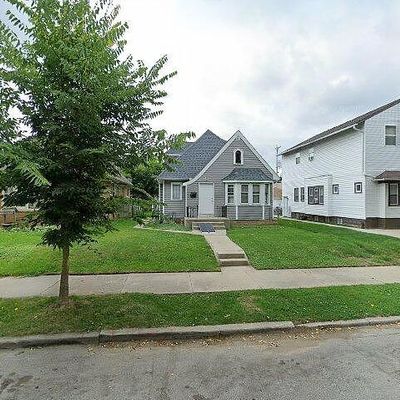 4725 W Leon Ter, Milwaukee, WI 53216