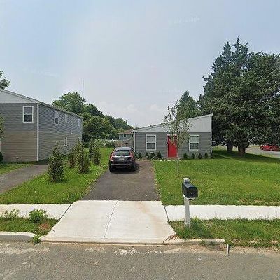 49 Dover Ave, Ewing, NJ 08638