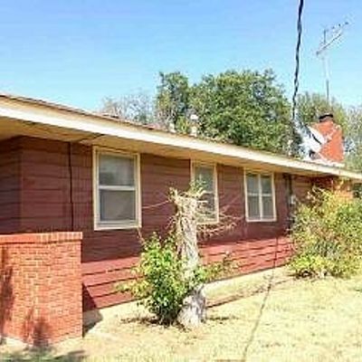 514 N Young, Billings, OK 74630