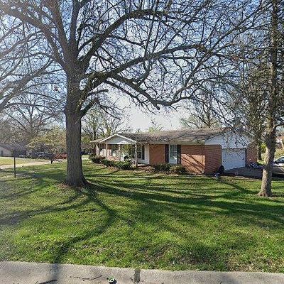 4040 Galaxie Dr, Florissant, MO 63034