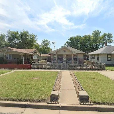 407 W Grand Ave, Salina, KS 67401