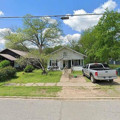 416 N Woods St, Sherman, TX 75092