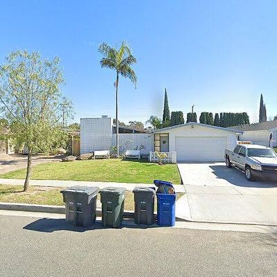 4370 Clubhouse Dr, Lakewood, CA 90712