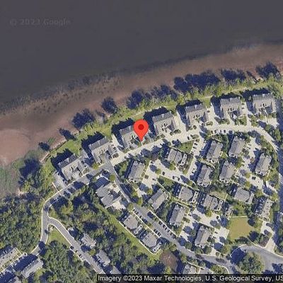 6008 Riverfront Dr, Palmyra, NJ 08065