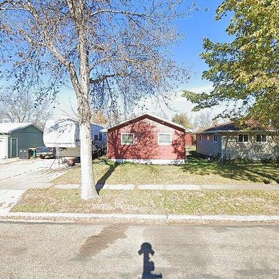 616 Garden Dr, Bismarck, ND 58504