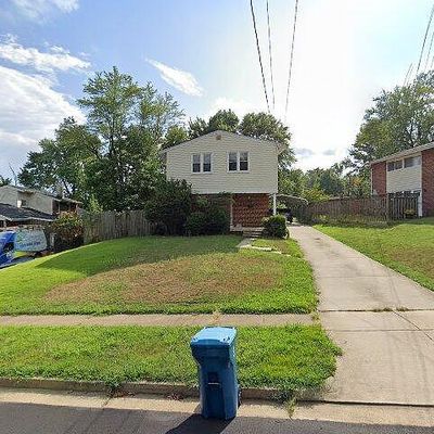 6321 Phyllis Ln, Alexandria, VA 22312