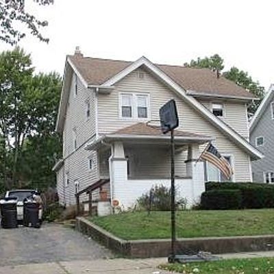 664 Sunset View Dr, Akron, OH 44320