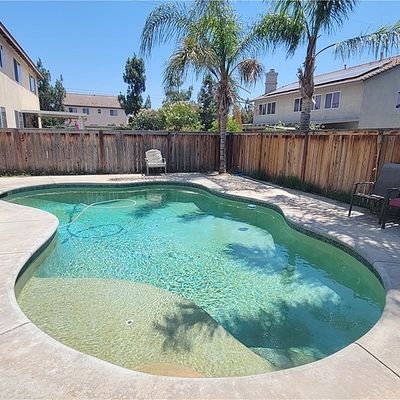 6781 Swiss Ct, Eastvale, CA 92880