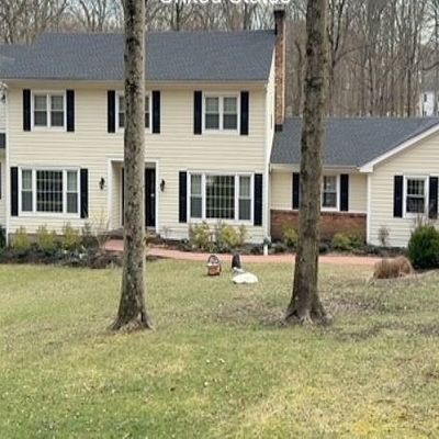 52 Mile Dr, Chester, NJ 07930