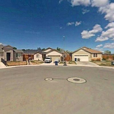 562 Stone Creek Ct, Fernley, NV 89408