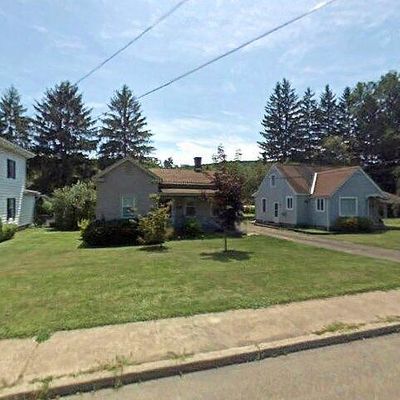 562 E Main St, Youngsville, PA 16371