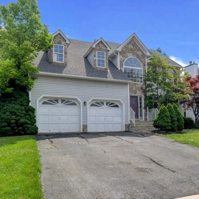 8 Goosetown Dr, Clinton, NJ 08809