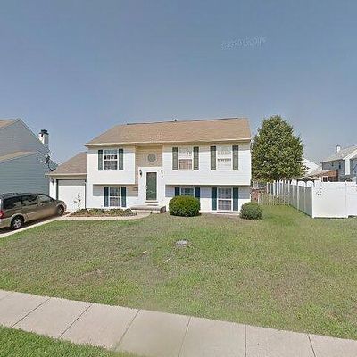 804 Cornstalk Dr, New Castle, DE 19720