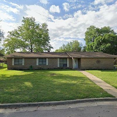 808 W Elizabeth Dr, Robinson, TX 76706