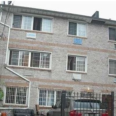 816 Dumont Ave, Brooklyn, NY 11207