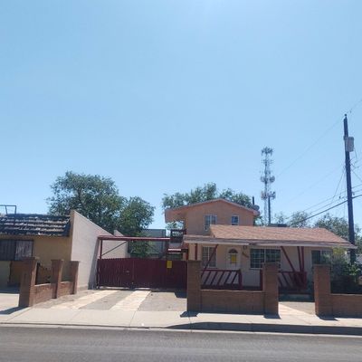 8520 Trumbull Ave Se, Albuquerque, NM 87108