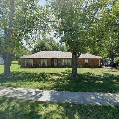 858 W Walnut Lawn St, Springfield, MO 65807