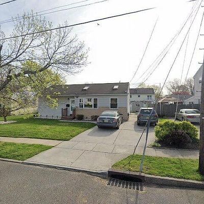 7 Gainor Ave, Maple Shade, NJ 08052