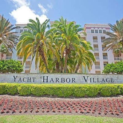 102 Yacht Harbor Dr, Palm Coast, FL 32137