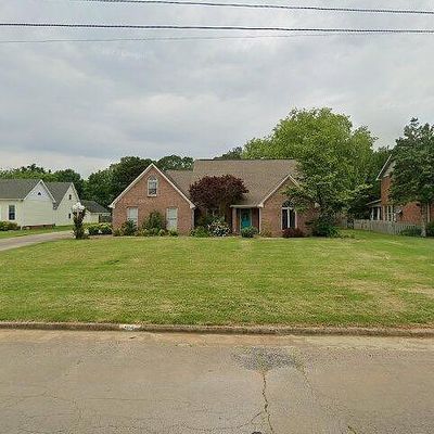 914 Warren Ave, Tuscumbia, AL 35674