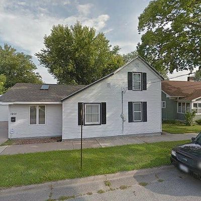 1211 Bennett St, La Crosse, WI 54601