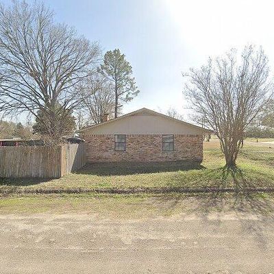 1109 Caprice Dr, Grand Saline, TX 75140