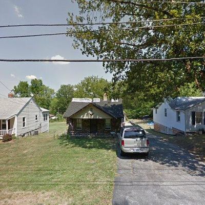 18 Reading Ave, Maryland Heights, MO 63043