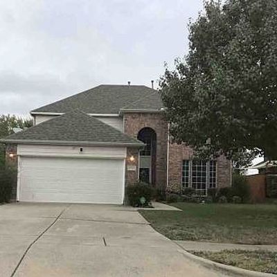 1800 Hidden Brook Dr, Grand Prairie, TX 75050