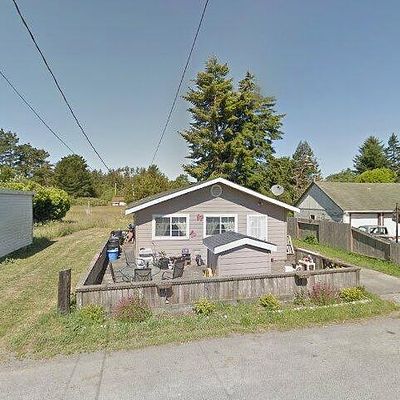 2234 Harmony Ln, Crescent City, CA 95531