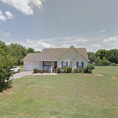 3 Oakley Dr, Fayetteville, TN 37334