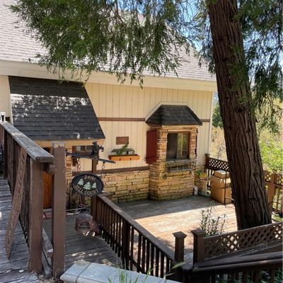 24191 Zell Ct, Crestline, CA 92325