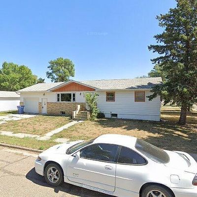 412 1 St Ave Se, Beulah, ND 58523