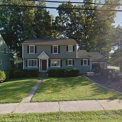 42 Grove St, Waldwick, NJ 07463