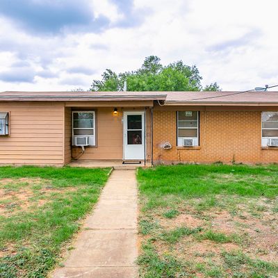 515 E Alabama St, Pearsall, TX 78061