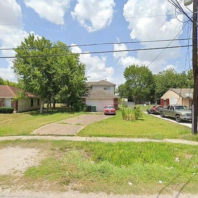 4737 Carmen St, Houston, TX 77033