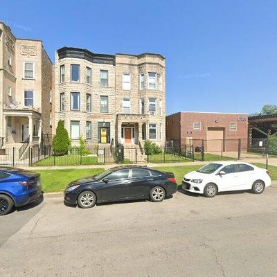 5907 S Prairie Ave #2, Chicago, IL 60637