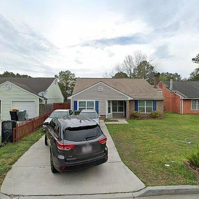 6 Quail Hollow Ct W, Savannah, GA 31419