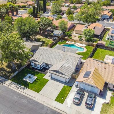 107 Clayton Ct, Los Banos, CA 93635