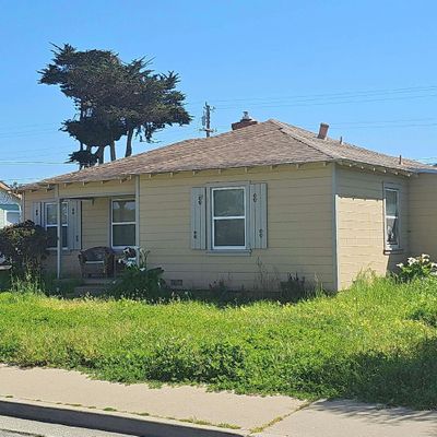 1074 Harcourt Ave, Seaside, CA 93955