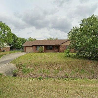 139 Thornbird Dr, Raeford, NC 28376