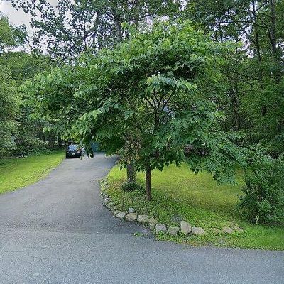 247 Winona Rd, Mount Pocono, PA 18344