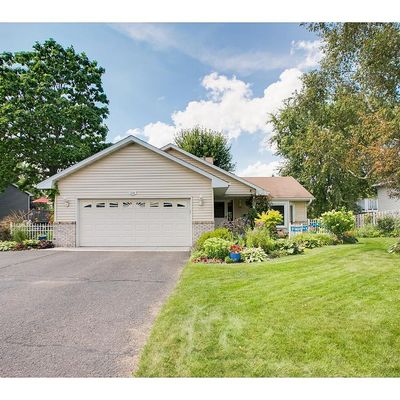 219 Wedgewood Dr, Saint Paul, MN 55115