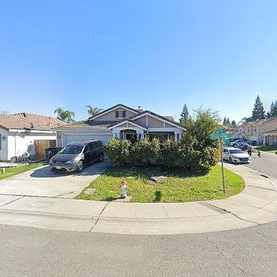 4 Shady Arbor Ct, Sacramento, CA 95833