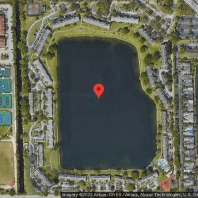 3449 Nw 44 Th St #208, Lauderdale Lakes, FL 33309