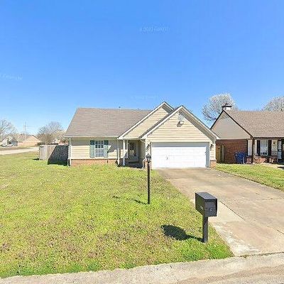 7056 Foxhall Dr, Horn Lake, MS 38637