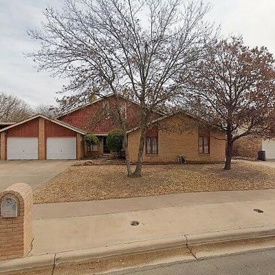 8613 Knoxville Ave, Lubbock, TX 79423