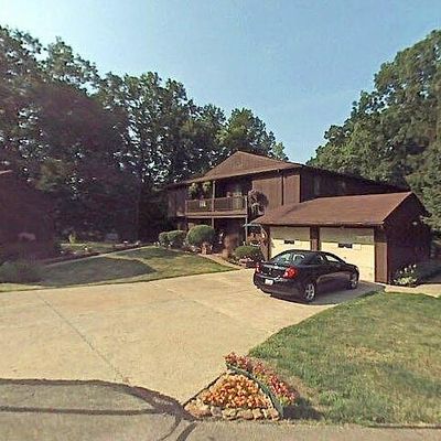 7525 Creekwood Dr #18 B, North Royalton, OH 44133