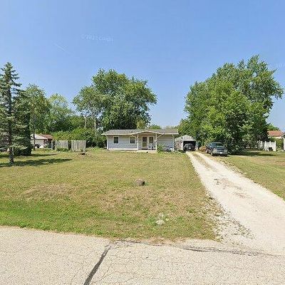 N51 W14306 Ridgeway Ln, Menomonee Falls, WI 53051